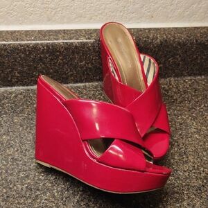 BCBG Red Wedge High Heel Platform Sandals Size 7.5